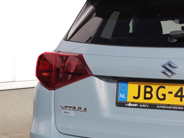 Suzuki Vitara 1.4 Boosterjet Select Smart Hybrid | � 4400,- DEMO VOORDEEL | Navi | Adap. Cruise | Camera | Park sens