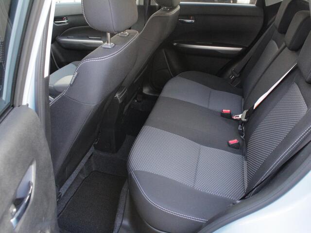 Suzuki Vitara 1.4 Boosterjet Select Smart Hybrid | � 4400,- DEMO VOORDEEL | Navi | Adap. Cruise | Camera | Park sens
