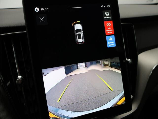 Volvo XC60 T6 350PK Plug-in hybrid AWD Essential / Adaptive Cruise / Stoel+Stuurverwarming / 19 Wielen / All-Seasonbanden / BLIS / Pilot Assist / Parkeersen