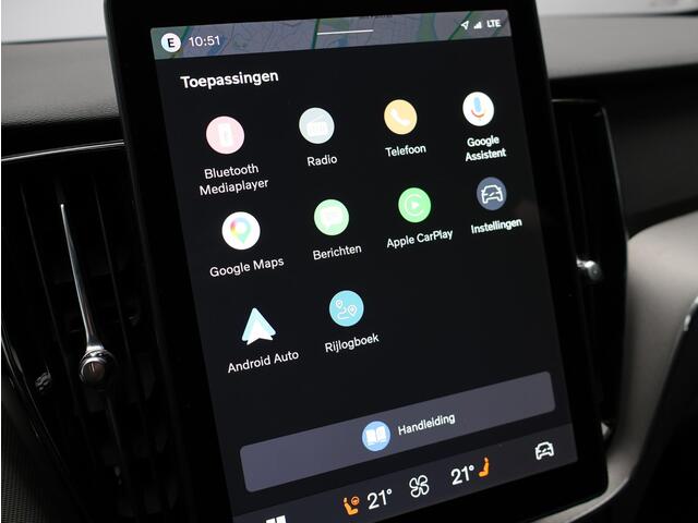 Volvo XC60 T6 350PK Plug-in hybrid AWD Essential / Adaptive Cruise / Stoel+Stuurverwarming / 19 Wielen / All-Seasonbanden / BLIS / Pilot Assist / Parkeersen