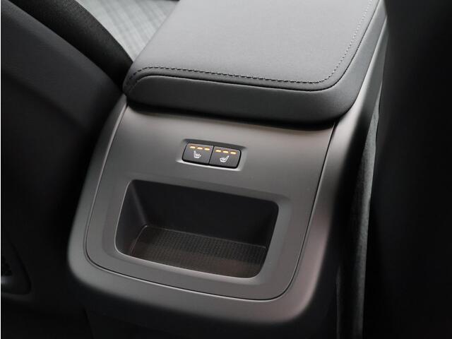 Volvo XC60 T6 350PK Plug-in hybrid AWD Essential / Adaptive Cruise / Stoel+Stuurverwarming / 19 Wielen / All-Seasonbanden / BLIS / Pilot Assist / Parkeersen