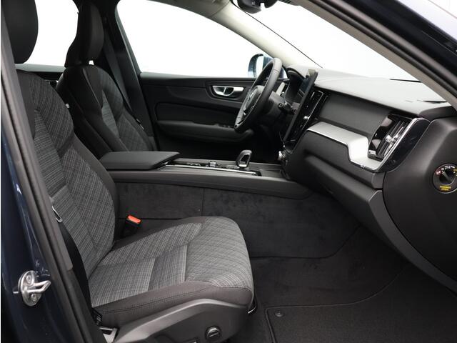 Volvo XC60 T6 350PK Plug-in hybrid AWD Essential / Adaptive Cruise / Stoel+Stuurverwarming / 19 Wielen / All-Seasonbanden / BLIS / Pilot Assist / Parkeersen