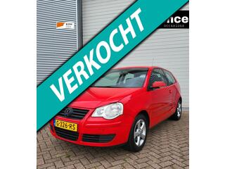 VOLKSWAGEN POLO 1.2 Easyline Park-sensoren Nwe APK!