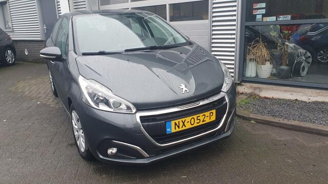 Peugeot 208 1.2 PureTech Blue Lion