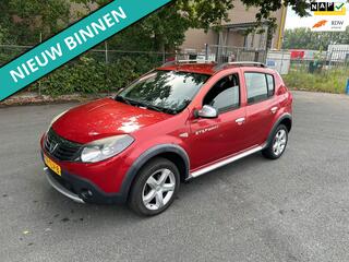 DACIA SANDERO 1.6 Stepway FIJNE HOGE INSTAP EN NW APK