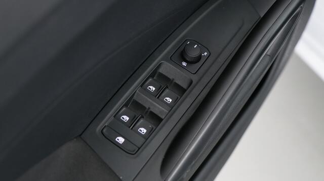 Skoda Fabia 1.0 TSI 115pk Selection DSG / Navigatie via App Connect / Cruise Control / Parkeersensoren