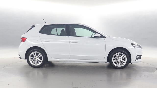 Skoda Fabia 1.0 TSI 115pk Selection DSG / Navigatie via App Connect / Cruise Control / Parkeersensoren