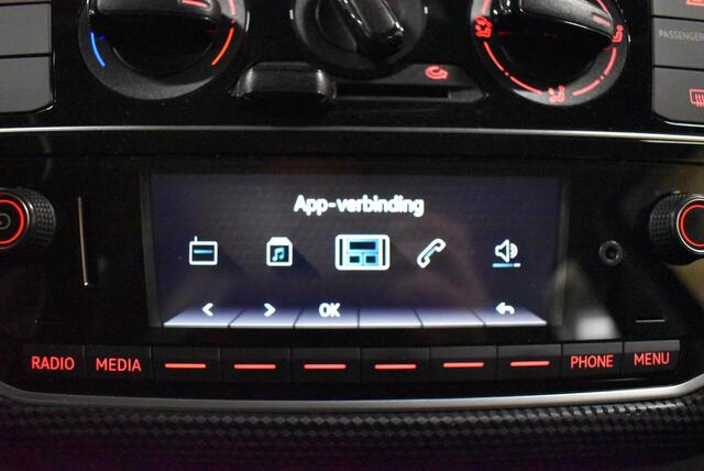 Volkswagen UP 1.0 BMT move up + Apple Carplay|Blueooth|LM Velgen|Airco|