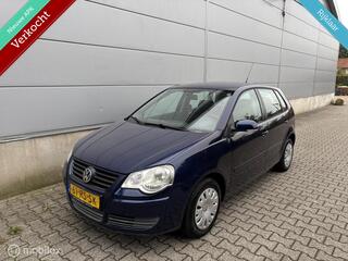 VOLKSWAGEN POLO 1.4-16V Trendline KOOPJE AIRCO/ NWE APK/ 5DRS/ NETTE AUTO