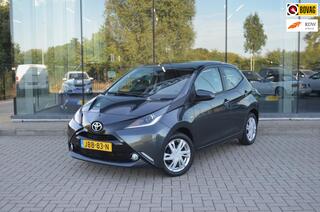 TOYOTA AYGO 1.0 VVT-i x-play | Camera | Cruise controle | Airco | Bluetooth