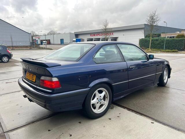 BMW 3-Serie Coup� 318iS youngtimer