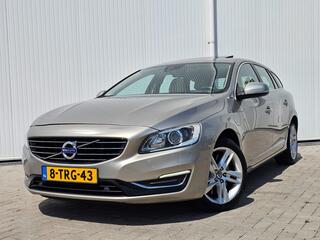 VOLVO V60 2.4 D6 AWD Plug-In Hybrid Summum 1e eig. bj 2014 Distributie vv. Volledig onderhouden! Nette Auto!