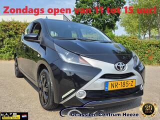 TOYOTA AYGO 1.0 VVT-i x-Play Black, Camera! Carplay! Apk 4-2027! VAKANTIEGELD WEKEN!