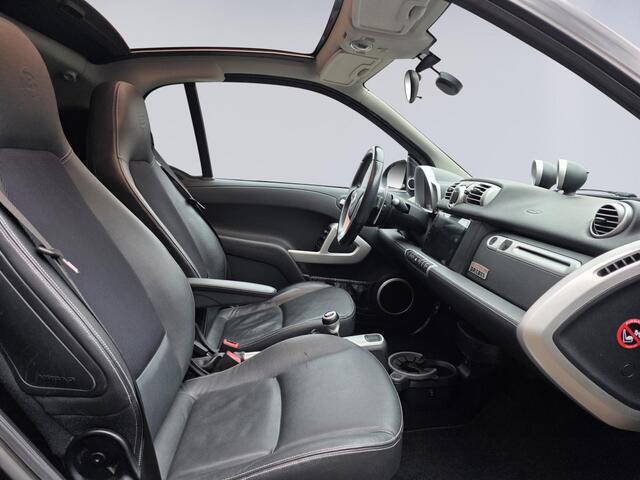 Smart Fortwo coup� 1.0 BRABUS Xclusive /Apple Carplay/Stoelverw./Licht&Regensensor/Sportuitlaat/MET GARANTIE