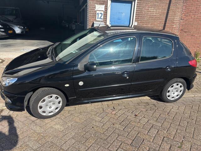 Peugeot 206 1.4 G�n�ration AIRCO&APK&NAP
