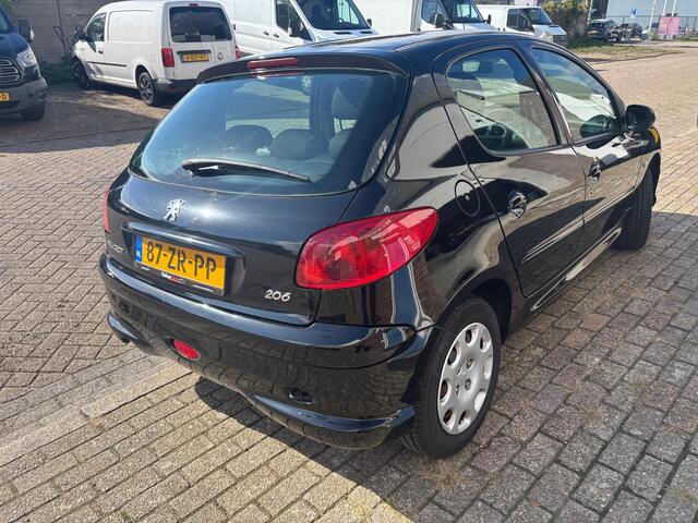 Peugeot 206 1.4 G�n�ration AIRCO&APK&NAP