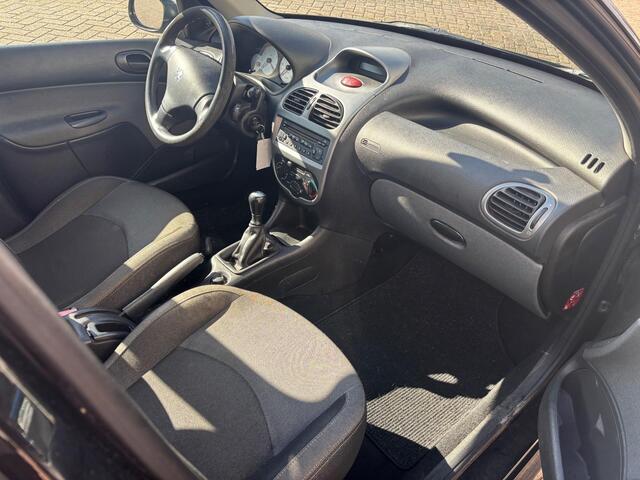Peugeot 206 1.4 G�n�ration AIRCO&APK&NAP