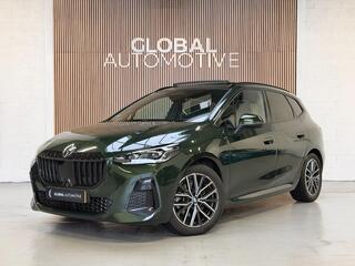 BMW 2-SERIE Active Tourer 223i M Sport - TREKHAAK - SCHUIFDAK - M PAKKET - LEDER/ALCANTARA - 360 CAMERA - 18'' VELGEN