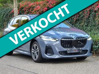 BMW 2-SERIE Active Tourer M Sport CarPlay Trekhaak ACC Line Assist CarPlay Cam H&K Sparkling copper grey Fabriek garantie 26
