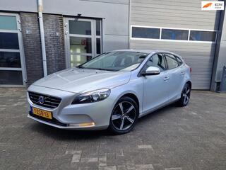 VOLVO V40 1.6 D2 Momentum