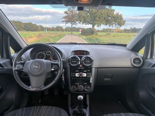 Opel Corsa 1.4-16V 111 EDITION / AIRCO / 5 DRS / 1E EIGENAAR