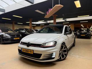 Volkswagen Golf VII