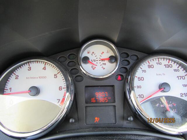Peugeot 207 CC 1.6 VTi,airco,stuurbekrachtiging