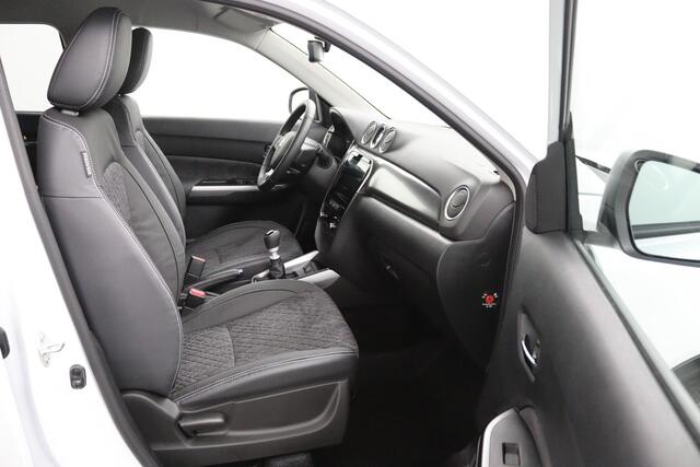 Suzuki Vitara 1.4 Boosterjet Style Smart Hybrid | e Auto | Alcantara Bekleding | Keyless Entry | Dodehoek Detectie | Parkeersensoren Rondom |