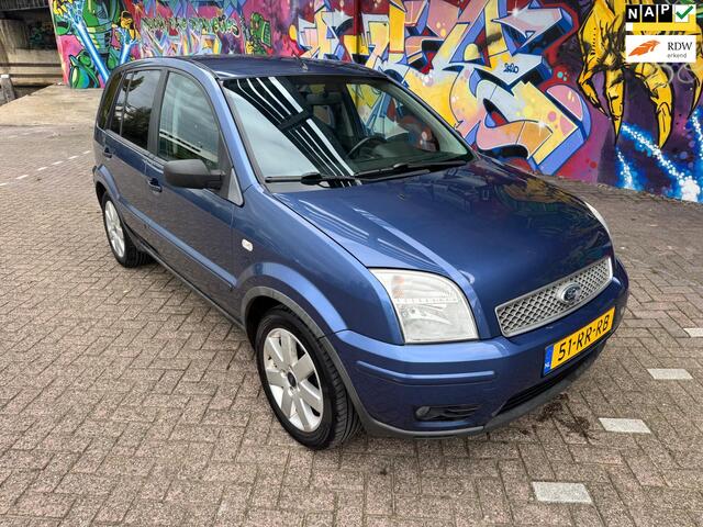 Ford Fusion 1.4-16V Futura airco elektrische ramen stereo sport velgen zeer nette auto apk mei 2027 rijd heerlijk bouwjaar 2005