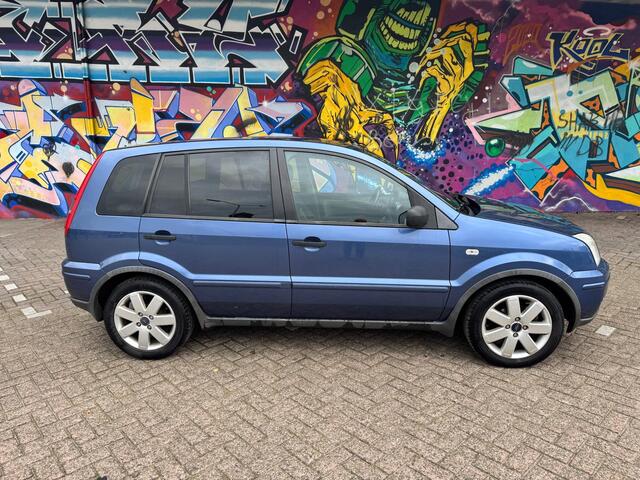 Ford Fusion 1.4-16V Futura airco elektrische ramen stereo sport velgen zeer nette auto apk mei 2027 rijd heerlijk bouwjaar 2005