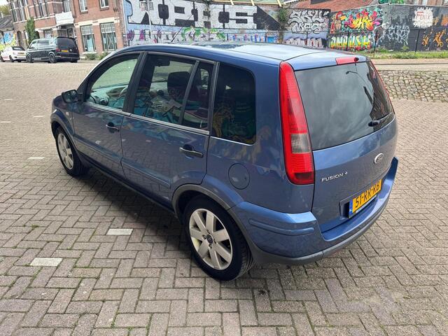 Ford Fusion 1.4-16V Futura airco elektrische ramen stereo sport velgen zeer nette auto apk mei 2027 rijd heerlijk bouwjaar 2005