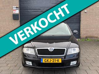 SKODA OCTAVIA Combi 1.8 TSI Elegance Apk Clima Cruise Control Stoelverwarming Navi PDC Trekhaak