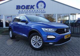 VOLKSWAGEN T-Roc 1.0 TSI 110PK Style Business TREKH. | NAVI | ADAPT. CRUISE | LMV | CAMERA