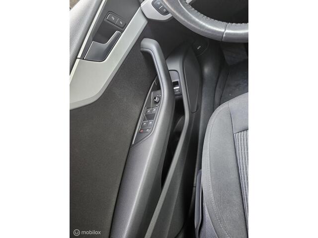 Audi A4 Avant 35 TDI Sport S line black edition