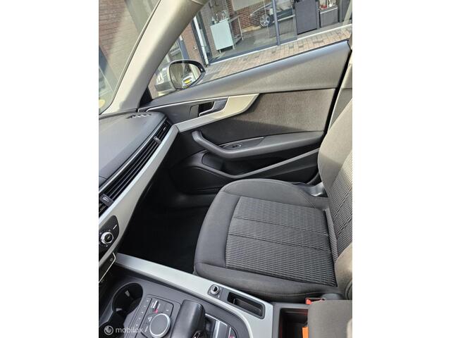 Audi A4 Avant 35 TDI Sport S line black edition