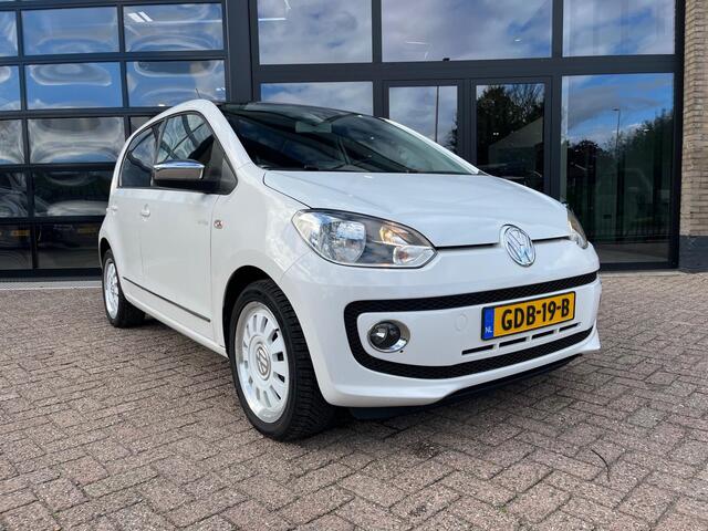 Volkswagen UP 1.0 high up White, Panodak, Navi, Pdc