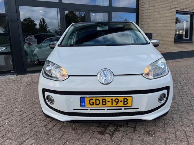 Volkswagen UP 1.0 high up White, Panodak, Navi, Pdc