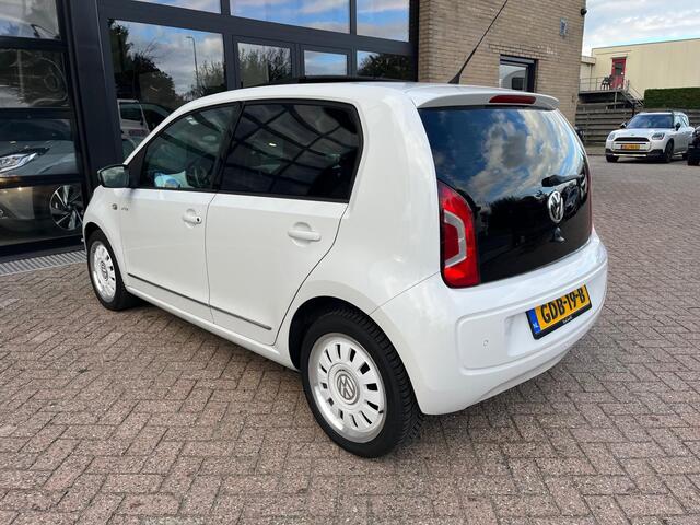 Volkswagen UP 1.0 high up White, Panodak, Navi, Pdc