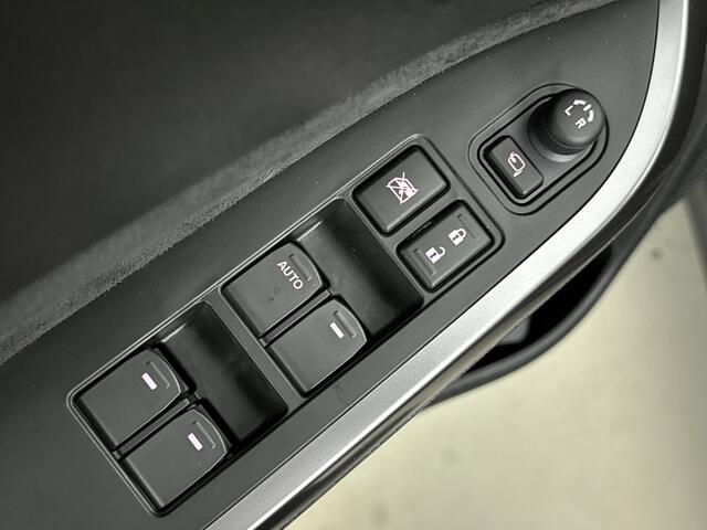 Suzuki Vitara 1.5 Hybrid Style | 17 Velgen | Elek.Inkl.Spiegels | Parkeersensoren | Navigatie
