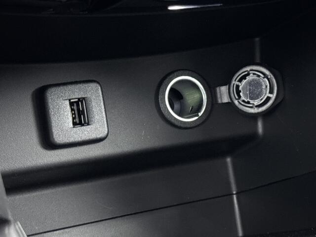 Suzuki Vitara 1.5 Hybrid Style | 17 Velgen | Elek.Inkl.Spiegels | Parkeersensoren | Navigatie
