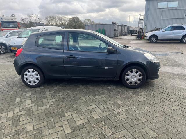 Renault Clio 1.2-16V Special Line airco cv