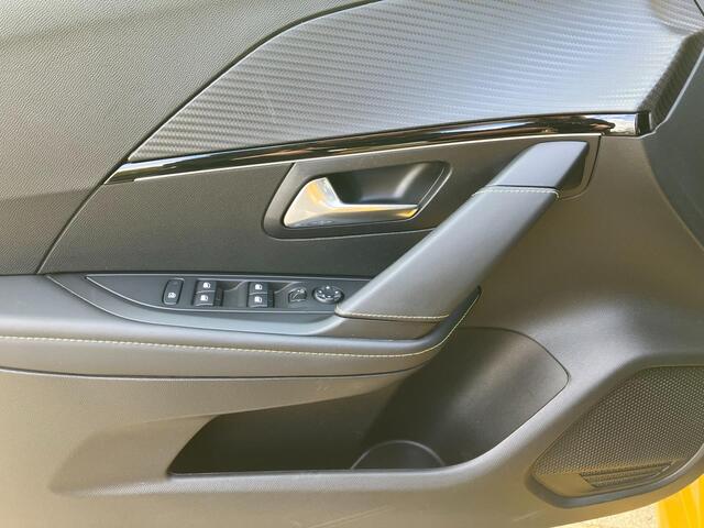 Peugeot 208 1.2 PureTech GT-Line incl BOVAG garantie en aflveringsbeurt