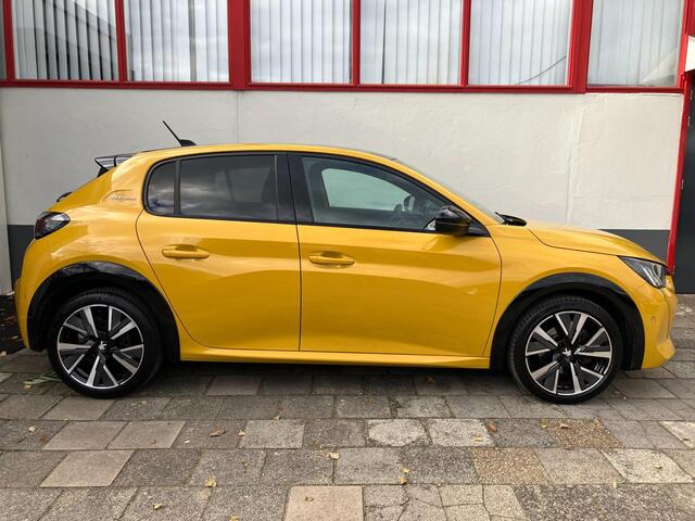 Peugeot 208 1.2 PureTech GT-Line incl BOVAG garantie en aflveringsbeurt