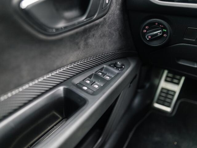 Seat Leon ST 2.0 TSI CUPRA 300 4DRIVE PANO CAMERA SEATSOUND