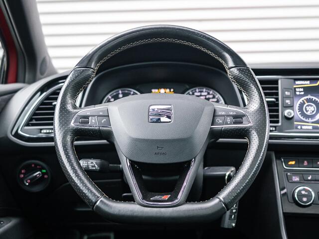Seat Leon ST 2.0 TSI CUPRA 300 4DRIVE PANO CAMERA SEATSOUND