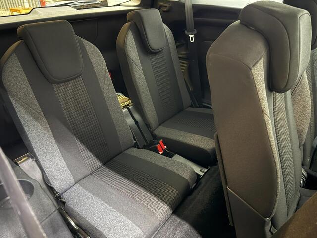 Peugeot 5008 1.2 PureTech Active 7 PERSOONS PDC NAVI NAP