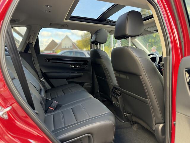 Honda CR-V 2.0 e:HEV Elegance � 2.000,- KORTING Dodehoekdetectie, Parkeersensoren, Lederen bekleding, Panoramadak