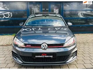 Volkswagen Golf VII