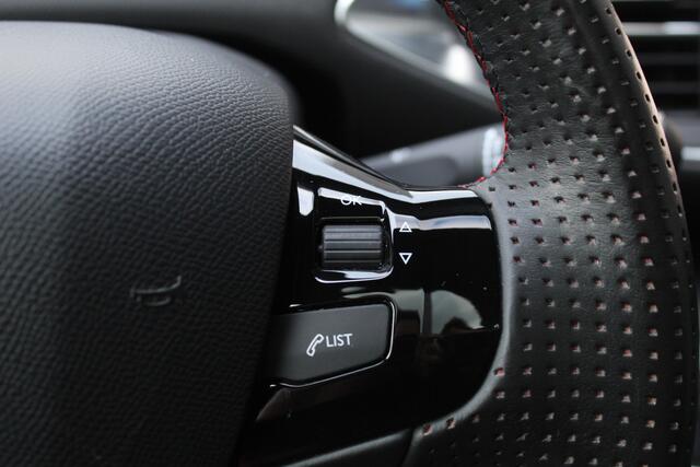 Peugeot 308 1.2 PureTech GT-line / Carplay / Camera / Keyless / N.A.P.