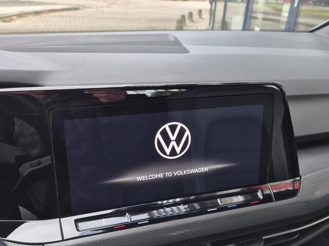 Volkswagen Golf 1.4 eHybrid GTE | SOH 93,6% Digitaal Dashboard | Leer | Stoel + Stuurverwarming + Stoelkoeling| Navigatie | Climate Control | Parkeersensoren
